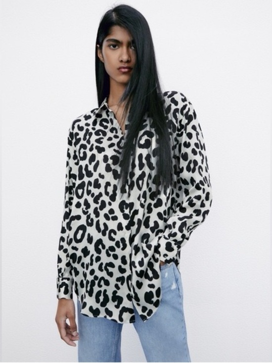 Zara Tops - Zara Animal Print Blouse Size XS
